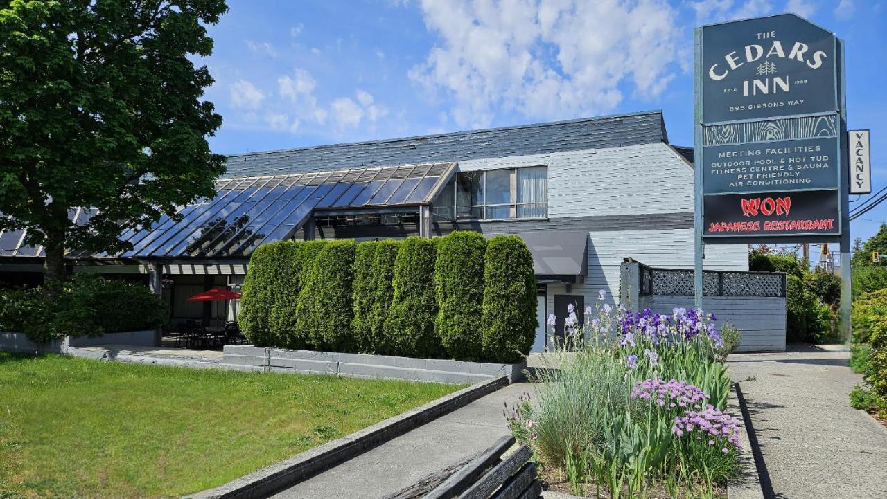 The Cedars Inn Hotel & Convention Centre Gibsons Esterno foto