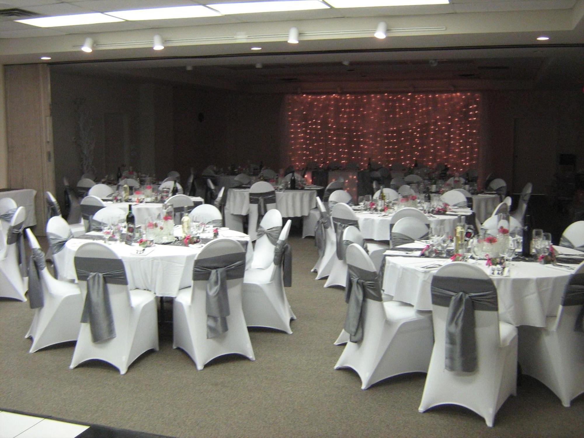 The Cedars Inn Hotel & Convention Centre Gibsons Esterno foto